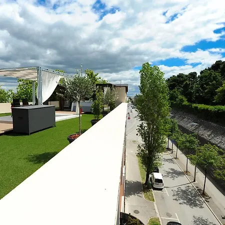 Feel Good Penthouse With Jacuzzi Appartement