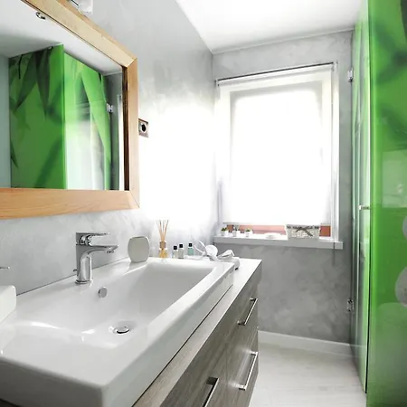 Feel Good Penthouse With Jacuzzi * زادار