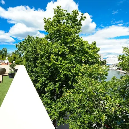 Apartment Feel Good Penthouse With Jacuzzi Zadar