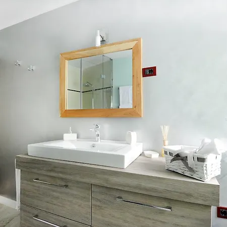 Feel Good Penthouse With Jacuzzi Apartment *