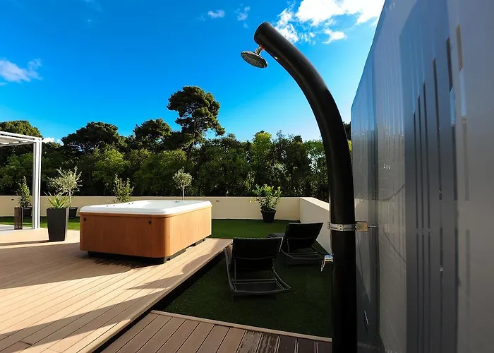 Апартаменты Feel Good Penthouse With Jacuzzi Задар