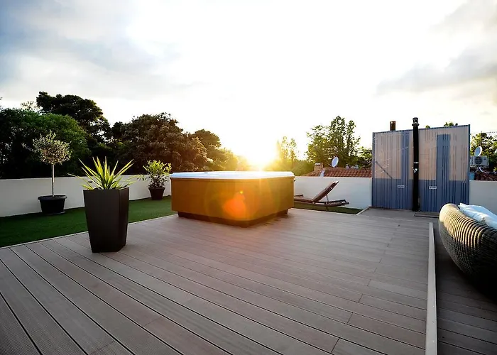 Feel Good Penthouse With Jacuzzi